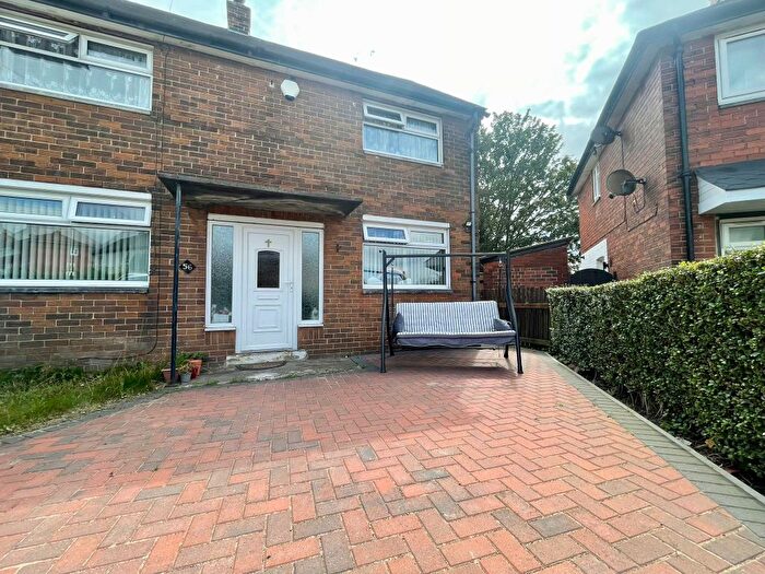 3 Bedroom Semi-Detached House To Rent In Greenwood Road, Tingley, Wakefield, WF3