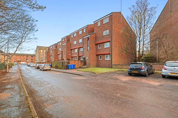 2 Bedroom Flat To Rent In Arthur Street, Paisley, PA1