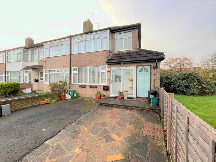 1 Bedroom Maisonette To Rent In Midhurst Gardens, Hillingdon, UB10