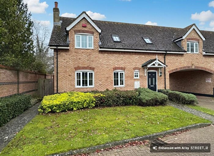 4 Bedroom Semi Detached House To Rent In Flax Close, Oakley, MK43