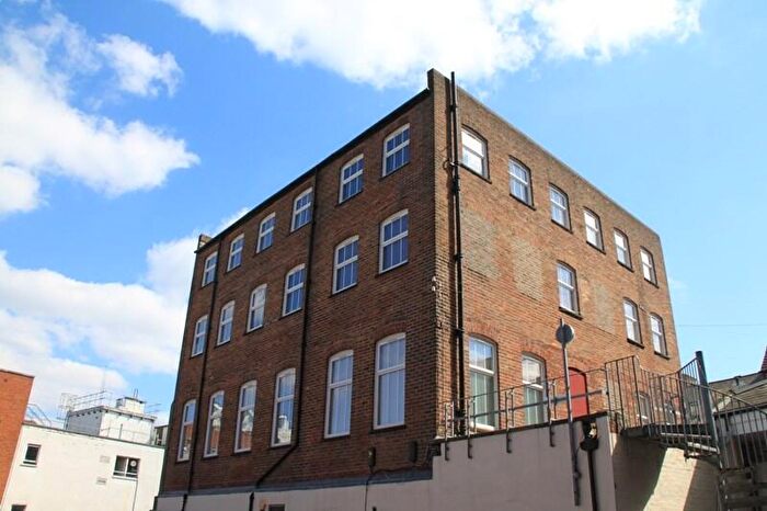 2 Bedroom Apartment To Rent In The Warehouse, Avenue Lane, Bournemouth, Dorset, BH2