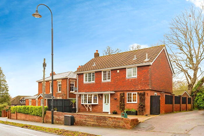 3 Bedroom Detached House For Sale In Bridge Road, Sarisbury Green, Southampton, SO31