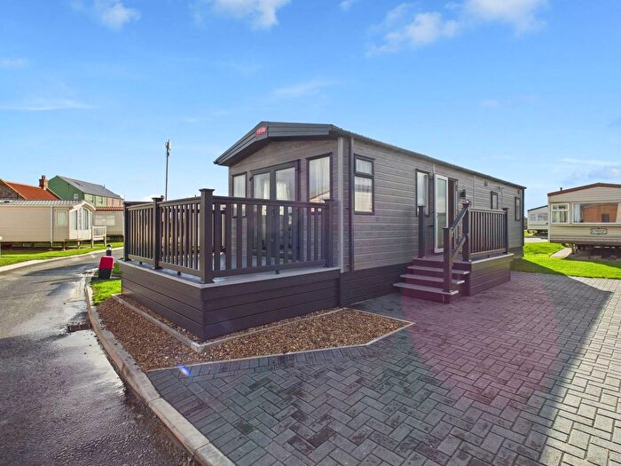 2 Bedroom Park Home For Sale In Coast Road, Bacton, Norwich, NR12
