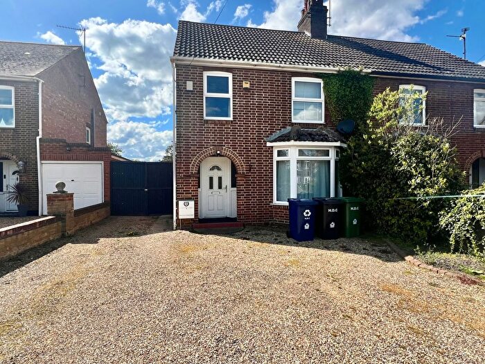 3 Bedroom Semi Detached House To Rent In Peterborough Road, Peterborough, PE7