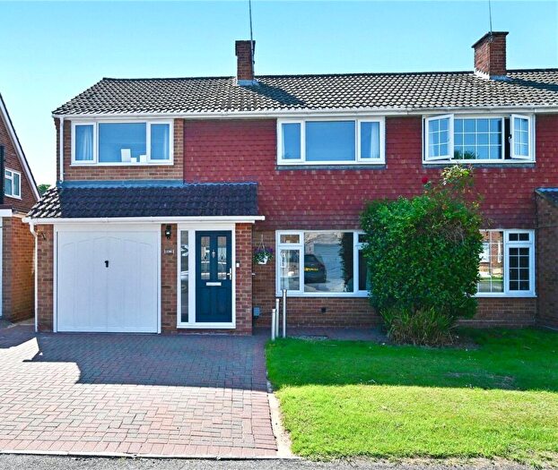 4 Bedroom Semi Detached House For Sale In Sheridan Road, Frimley, Camberley, Surrey, GU16