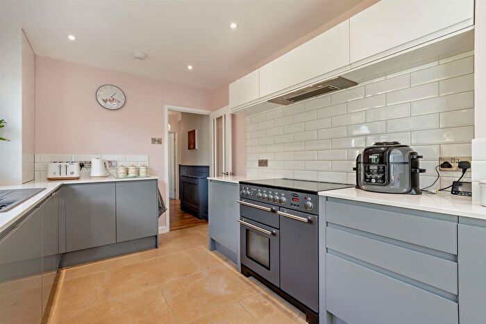 2 Bedroom Detached Bungalow For Sale In Church Street, Teston, Maidstone, ME18