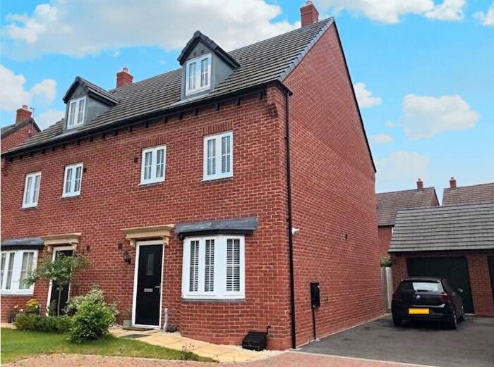 4 Bedroom Town House To Rent In Middle Green, Rothley, LE7