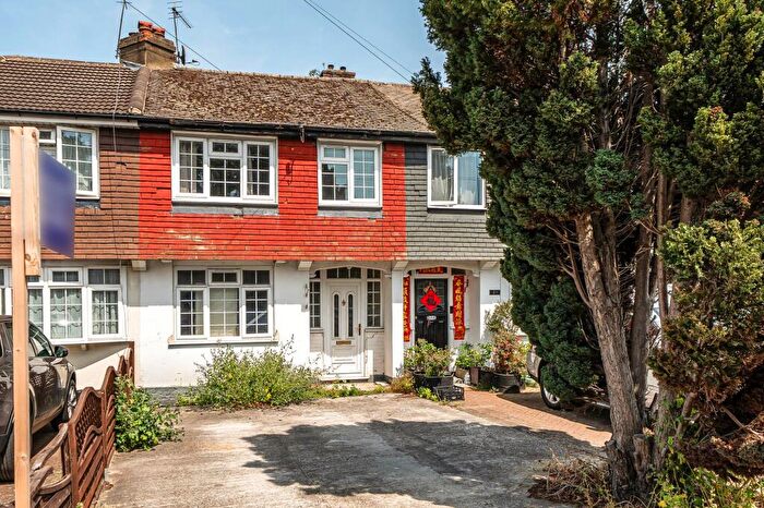 4 Bedroom House For Sale In Woodland Way, Surbiton, KT5