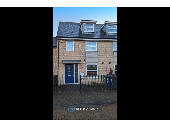 3 Bedroom Semi-Detached House To Rent In Halifax Road, Cambridge, CB23
