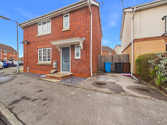 2 Bedroom Semi-Detached House For Sale In Pasture View, Kingswood, Hull, North Humberside, HU7