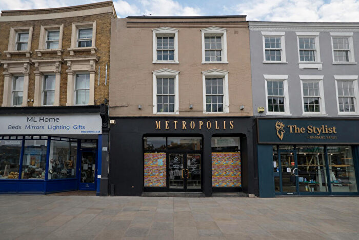 4 Bedroom Flat To Rent In Eden Street, Kingston Upon Thames, KT1