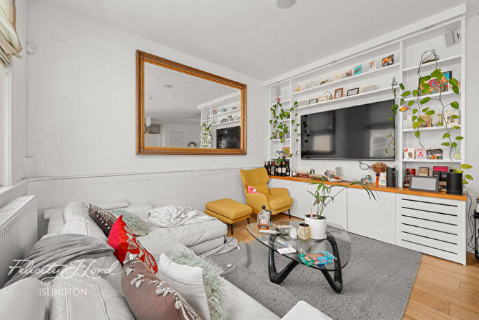 2 Bedroom Apartment For Sale In Sturt Street, London, N1