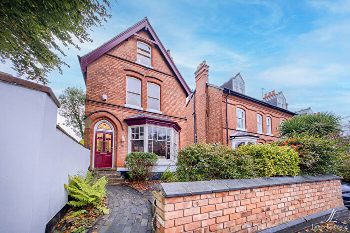 5 Bedroom Detached House For Sale In Clarence Road, Moseley, B13