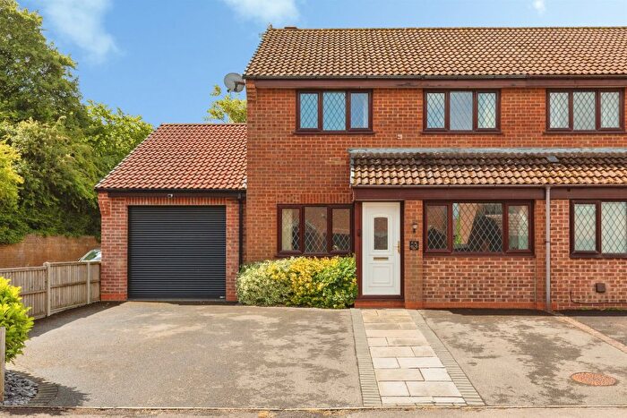 3 Bedroom Semi-Detached House For Sale In Slimbridge Close, Yate, Bristol, BS37