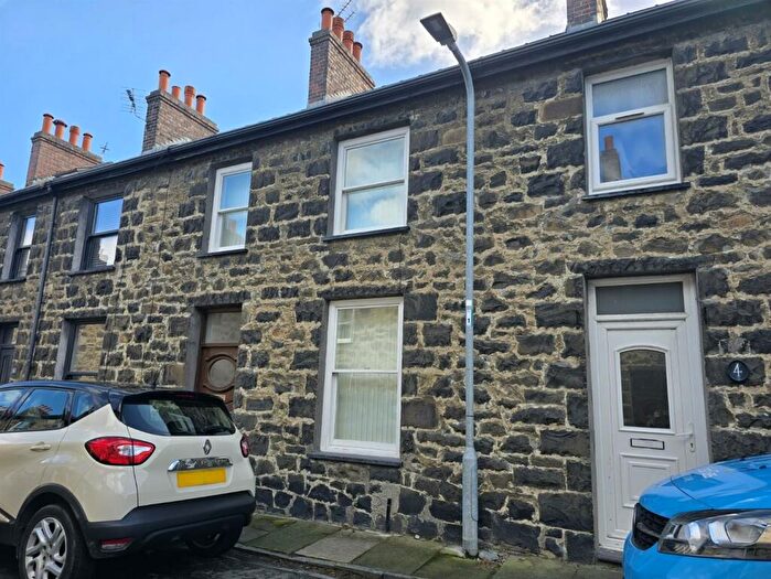 2 Bedroom Terraced House To Rent In Erasmus Street, Penmaenmawr, LL34