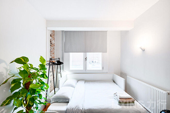 2 Bedroom Apartment For Sale In Old Nichol Street, Shoreditch, E2