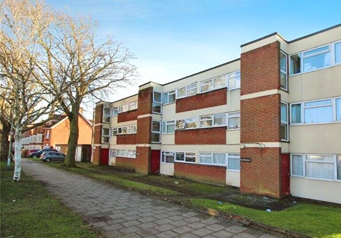 2 Bedroom Flat For Sale In Linden Court, Linden Road, Bedford, Bedfordshire, MK40