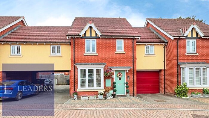 4 Bedroom Link Detached House For Sale In Finch Walk, Sible Hedingham, Halstead, CO9