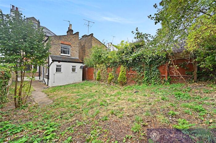 2 Bedroom Apartment To Rent In Ferme Park Road, Crouch End, London, N8