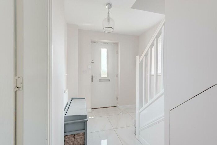 4 Bedroom Detached House For Sale In Thomas Hill Grove, Swinton, Rotherham, S64