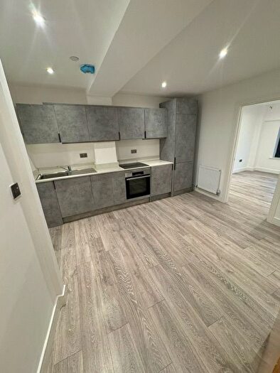 2 Bedroom Flat To Rent In New Bedford Road, Luton, LU1