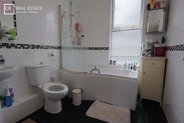 1 Bedroom Flat To Rent In New Road, Rochester, ME1