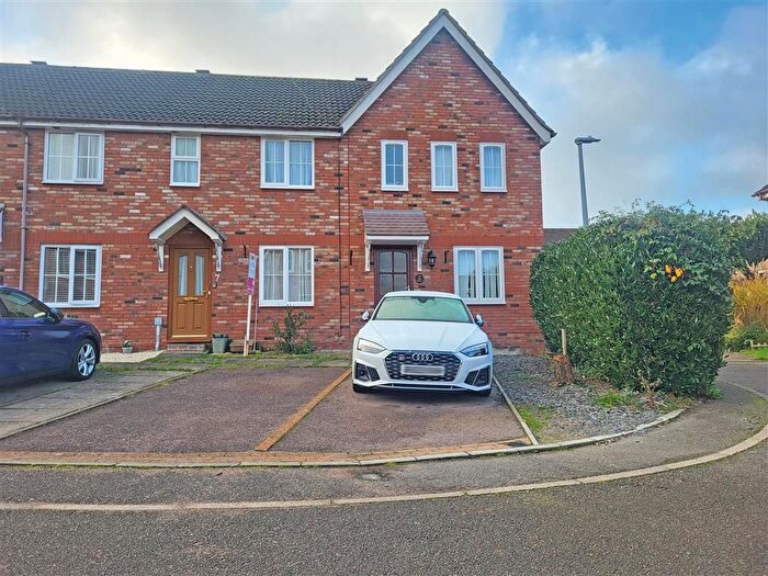 2 Bedroom End Of Terrace House For Sale In Tideswell Close, Braintree, CM7