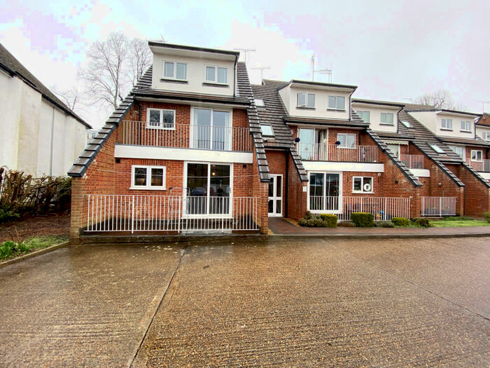1 Bedroom Flat To Rent In Brasted Close, Orpington, BR6