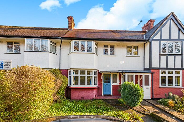 3 Bedroom Terraced House For Sale In Manor Gardens, Acton, London, W3