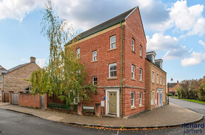 4 Bedroom Semi-Detached House For Sale In Staldon Road, East Wichel, Swindon, SN1
