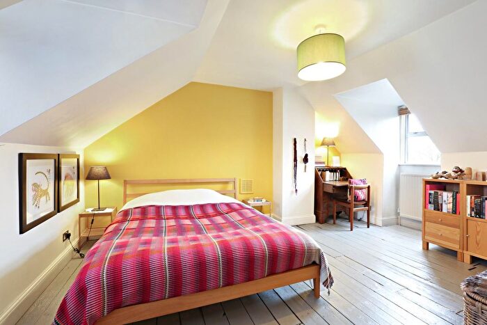 1 Bedroom Flat For Sale In Flaxman Road, London, SE5