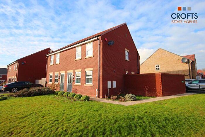 3 Bedroom Semi Detached House For Sale In Allerton Way, Immingham, DN40