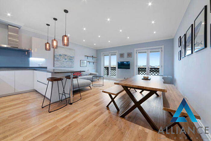 2 Bedroom Apartment To Rent In Old Sun Wharf, Narrow Street, E14