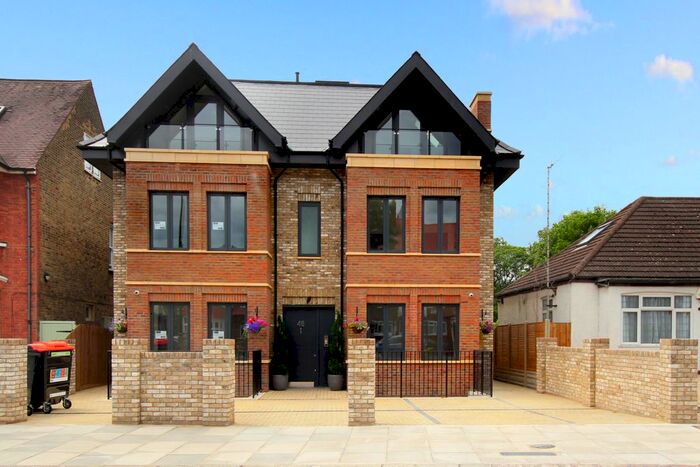 2 Bedroom Flat To Rent In Rosemont Road, London, W3