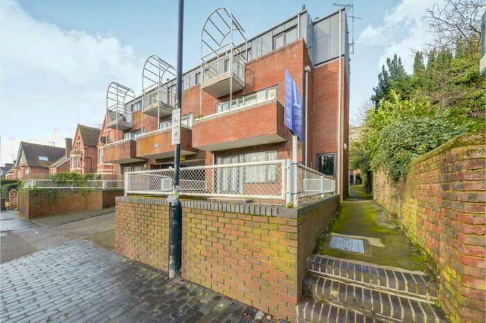 1 Bedroom Apartment To Rent In Chalfont Place, AL1