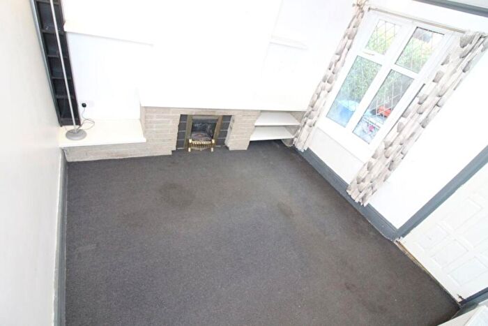 2 Bedroom House To Rent In - Mount View Road - Available Now, S8