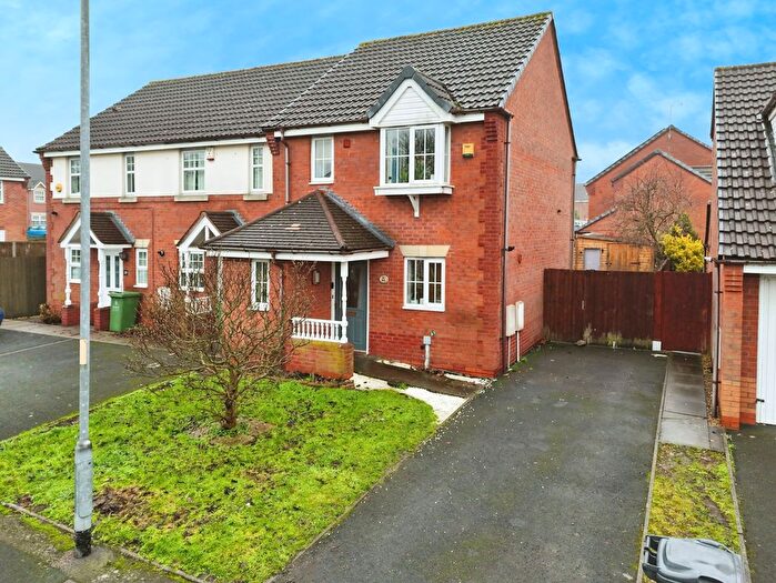3 Bedroom End Of Terrace House For Sale In Alderley Crescent, Walsall, WS3
