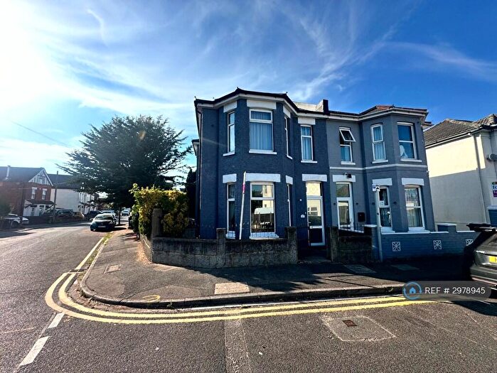5 Bedroom Semi Detached House To Rent In Henville Road, Bournemouth, BH8