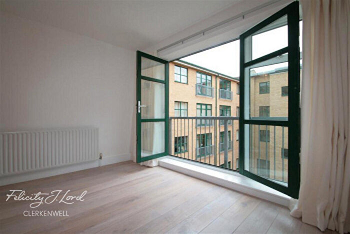 1 Bedroom Apartment To Rent In Goswell Road, London, EC1V