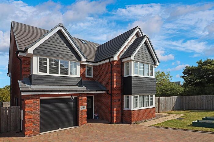 6 Bedroom Detached House For Sale In St. Davids Park, Cramlington, NE23