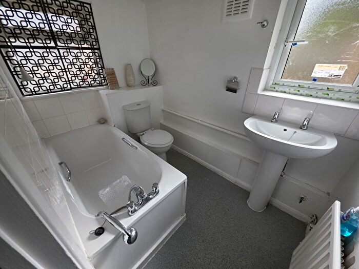 5 Bedroom Terraced House To Rent In Cranbrook Road, London, SE8