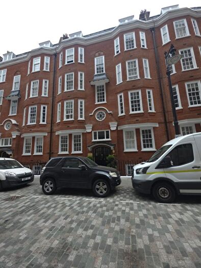 1 Bedroom Flat To Rent In Carrington Street, London, W1J
