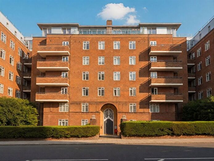 3 Bedroom Flat To Rent In Keswick Road, Putney, SW15