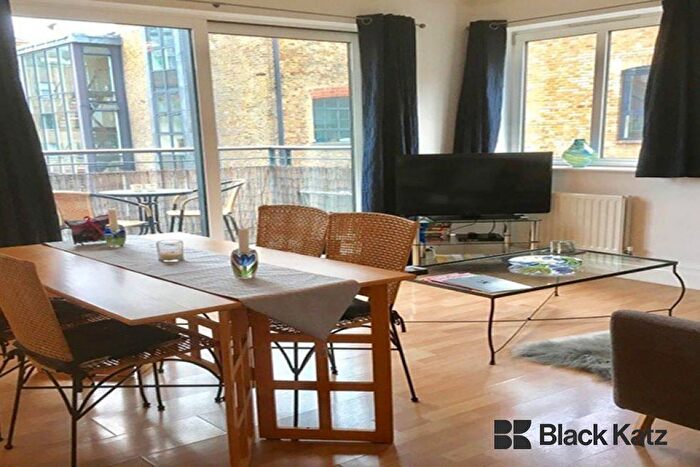 1 Bedroom Flat To Rent In Providence Square, London, SE1