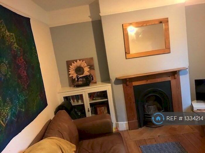 5 Bedroom Semi-Detached House To Rent In Artillery Terrace, Guildford, GU1