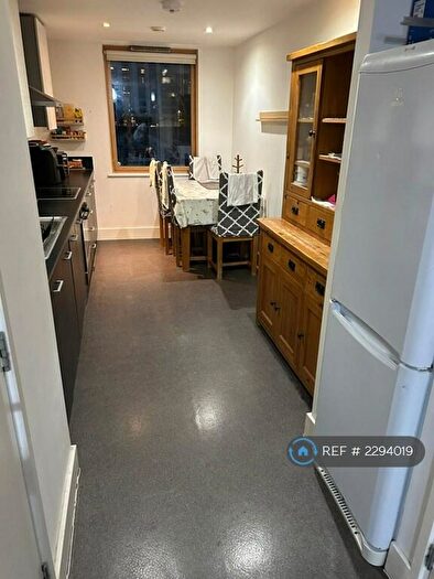 1 Bedroom Flat To Rent In Phoenix Heights East, London, E14