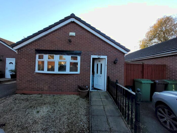 2 Bedroom Detached Bungalow To Rent In Bruford Road, Wolverhampton, WV3