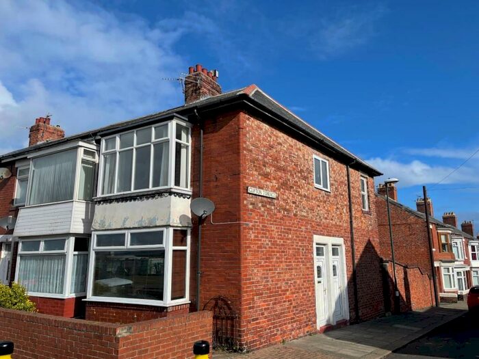 2 Bedroom Flat To Rent In Clifton Terrace, South Shields., NE33