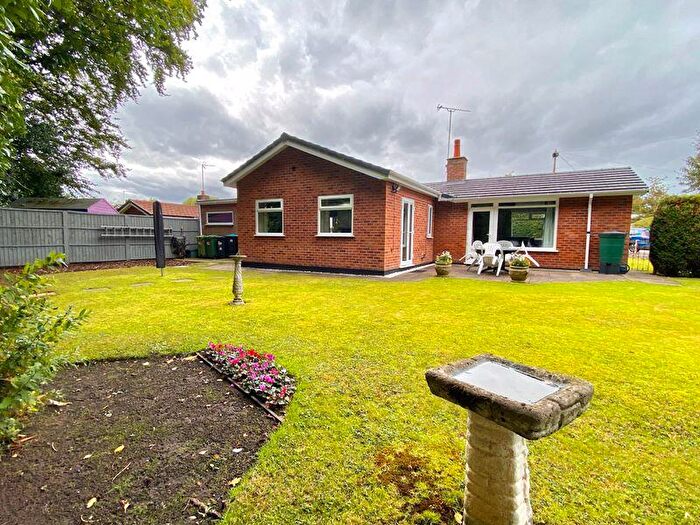 3 Bedroom Detached Bungalow For Sale In Park Lane, Hartford, CW8