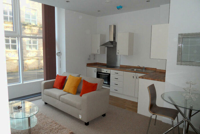 1 Bedroom Apartment To Rent In Mill Street, Bradford, BD1